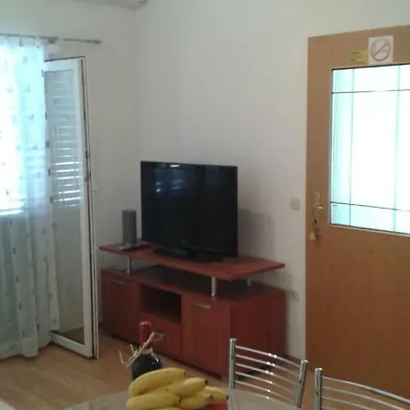 Apartments Ostojic Tucepi Exterior photo