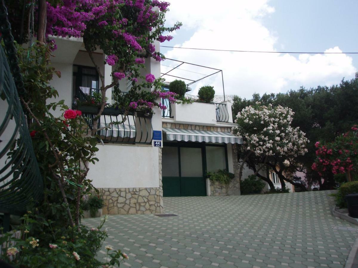 Ostojic Apartment *
